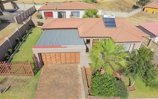 3 Bedroom House in Krugersdorp Central