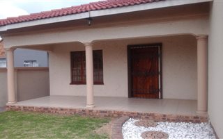4 Bedroom House in Embalenhle