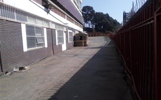 413 m² Commercial space in Selby