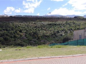 824 m² Land available in Welgelegen Estate