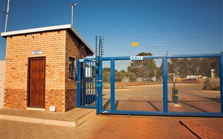 12 m² Commercial space in Willow Park Manor