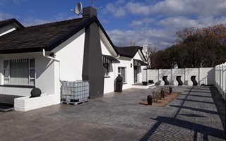 4 Bedroom House in Land en Zeezicht