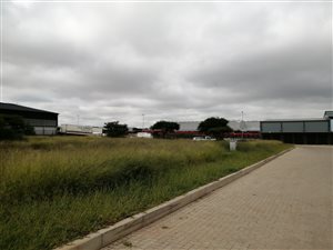 1890 m² Land available in Magna Via