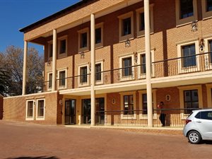 283 m² Office Space in Houghton Estate