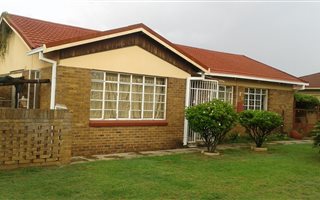 3 Bedroom House in Paul Krugers Resort