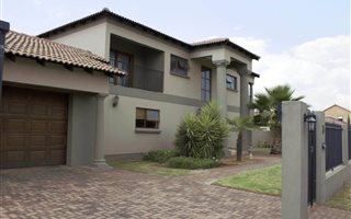 4 Bedroom House in Vanderbijlpark SE