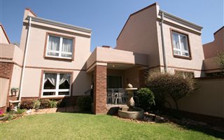 3 Bedroom Duplex in Woodhill