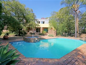 5 Bed House in Sunninghill