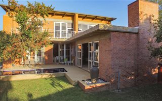 3 Bedroom House in Olympus