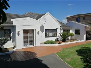 6 Bedroom House in Sherwood