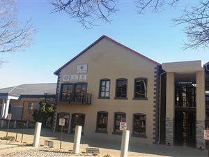 130 m² Commercial space in Irene