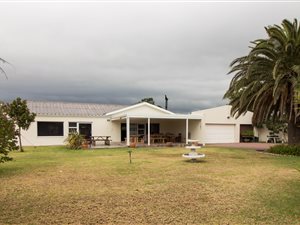 1.5 ha Farm in Worcester and surrounds