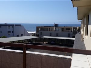 2 Bed Apartment in Uvongo