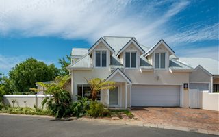 4 Bedroom House in Paradyskloof