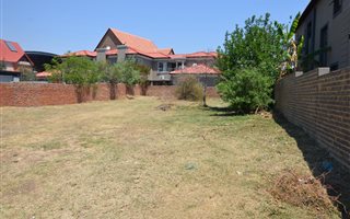 567 m² Land available in Willow Acres