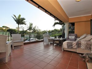 3 Bed Simplex in Sunningdale