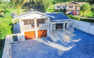 4 Bedroom House in Cowies Hill