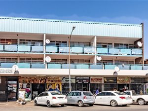 Retail space in Kempton Park Central