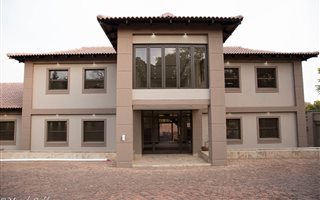 750 m² Office Space in Val de Grace