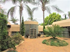 6 Bed House in Waterkloof Ridge