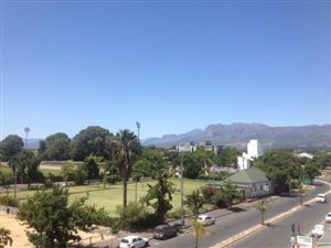 2 Bed Apartment in Paarl