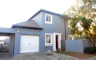 2 Bedroom Townhouse in Kosmosdal
