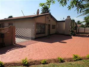 3 Bed House in Kempton Park West