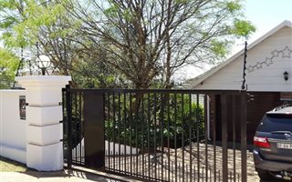 3 Bedroom House in Kloofendal