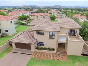 4 Bed House in Pinehaven