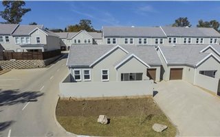 2 Bedroom Simplex in Bryanston