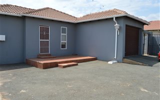 3 Bedroom House in Cosmo City