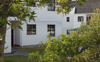 3 Bedroom Apartment in Paradyskloof