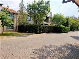 2 Bed Cluster in Leeuwenhof Estate