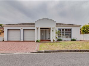 4 Bed House in Rondebosch East