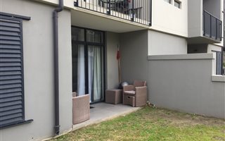 2 Bedroom Apartment in Somerset Lakes