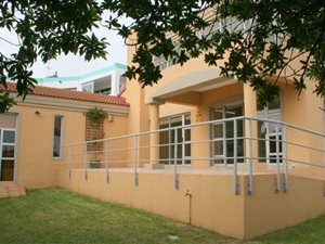 5 Bedroom House in Myburgh Park