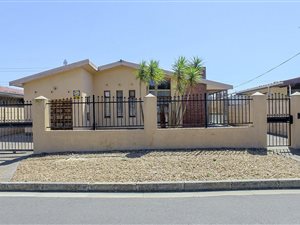 3 Bed House in Goodwood