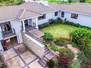 5 Bedroom House in Oatlands North