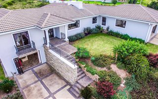 5 Bedroom House in Oatlands North
