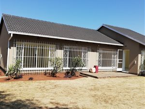 3 Bed House in Mayberry Park
