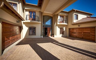 4 Bedroom House in Summerset Estate