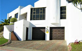 4 Bedroom House in Malabar