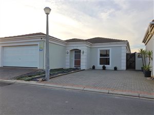 3 Bed House in Century City