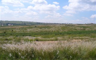 9000 m² Land available in Mooikloof Glen