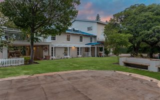 6 Bedroom House in Montclair