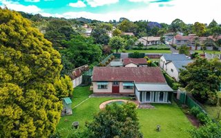 3 Bedroom House in Manors
