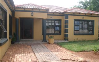 4 Bedroom House in Welgedacht