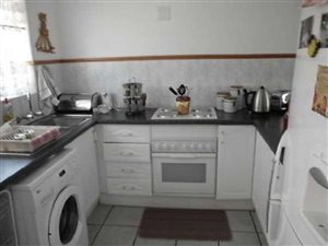 1 Bed Townhouse in Die Hoewes