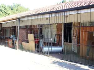 2 Bed Flat in Rustenburg Central