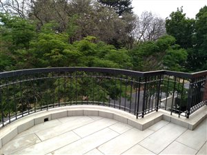 2 Bed Apartment in Melrose North